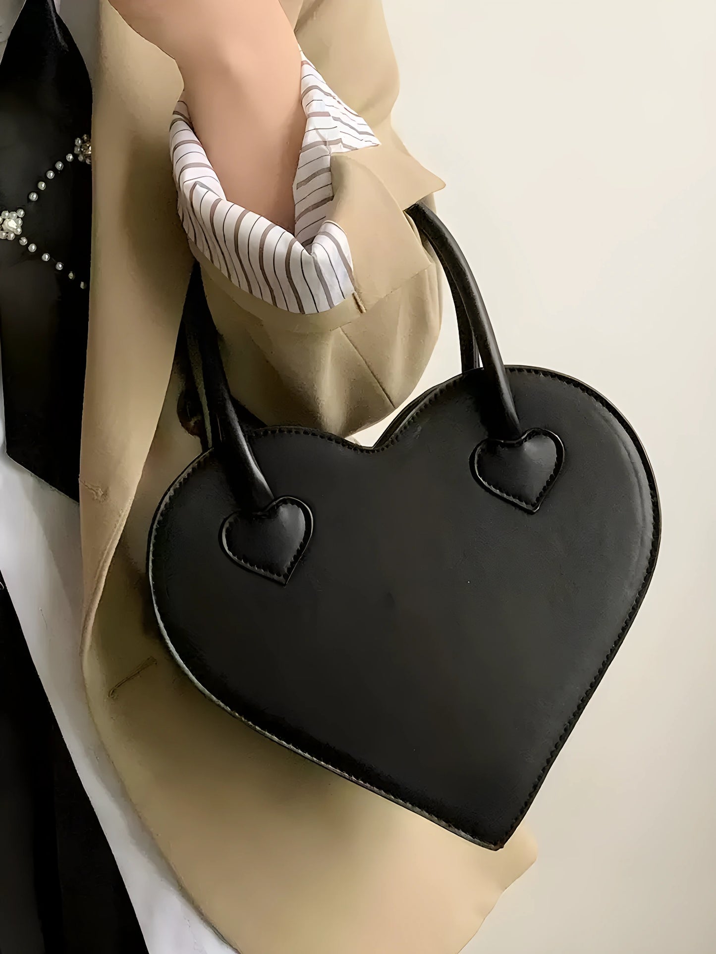 Ariana - Crossbody Love Handbag